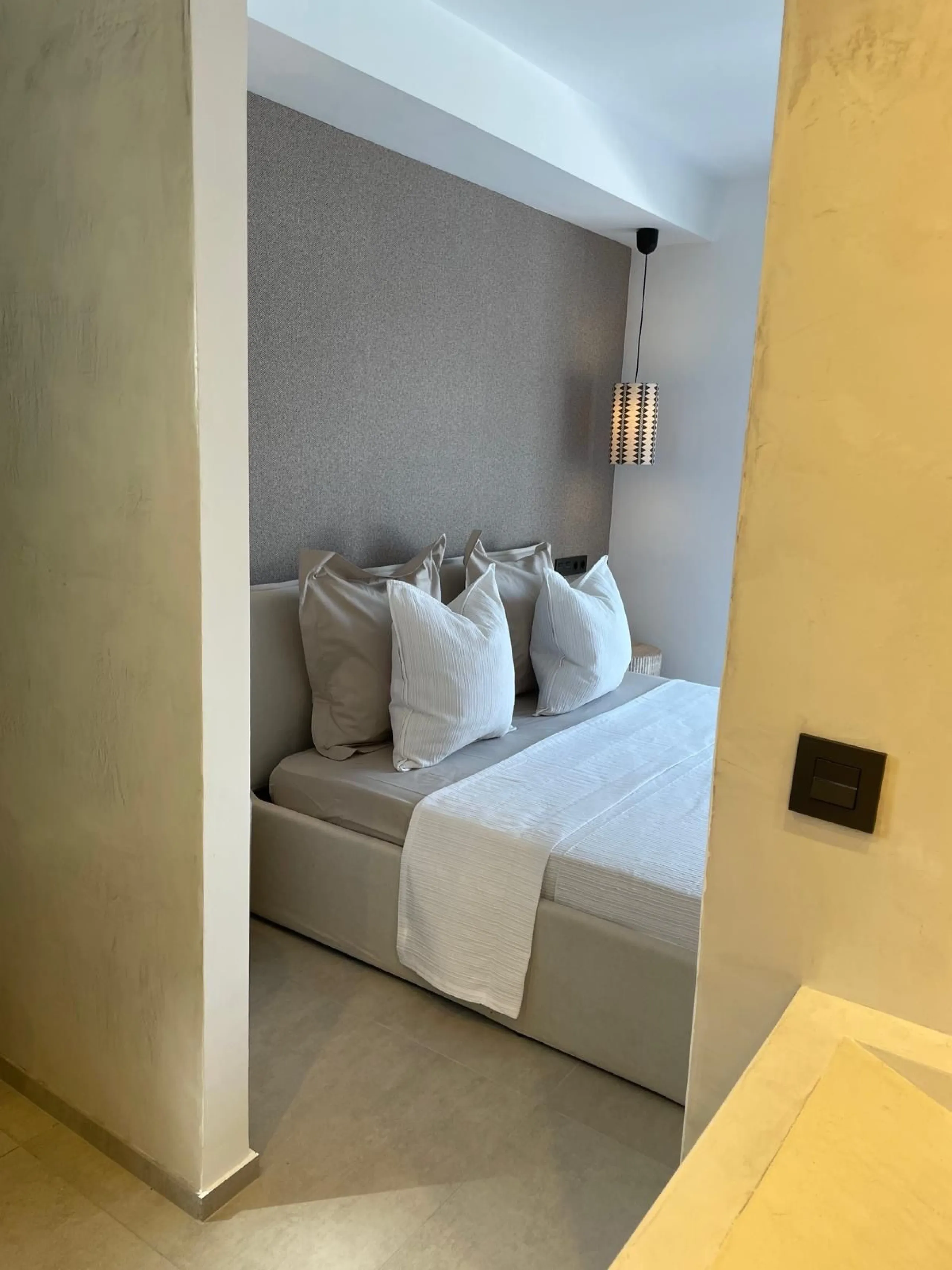 Apartment - Penthouse в продаже в Marbella, Málaga. В доме 3 спален и 2 ванных комнат. Площадь дома 95 м²