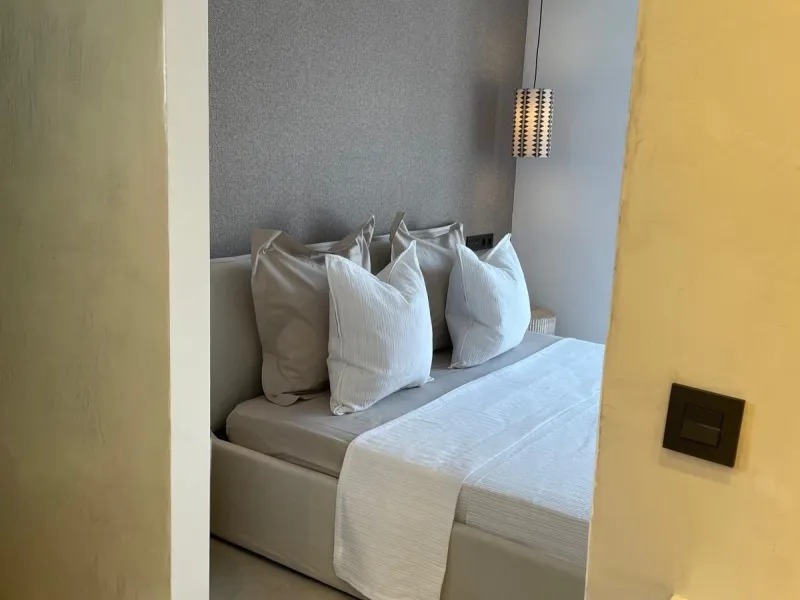 Apartment - Penthouse в продаже в Marbella, Málaga. В доме 3 спален и 2 ванных комнат. Площадь дома 95 м²