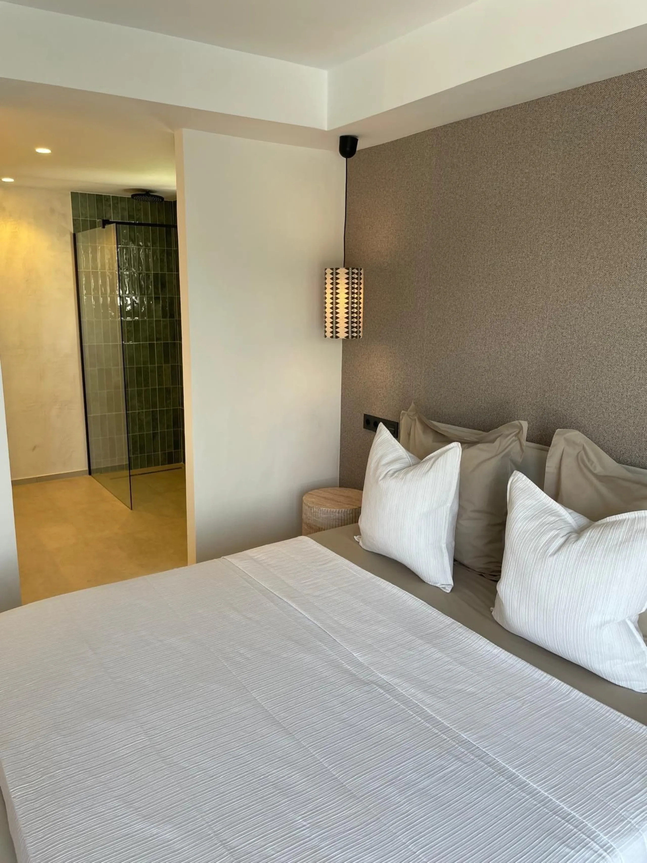 Apartment - Penthouse в продаже в Marbella, Málaga. В доме 3 спален и 2 ванных комнат. Площадь дома 95 м²