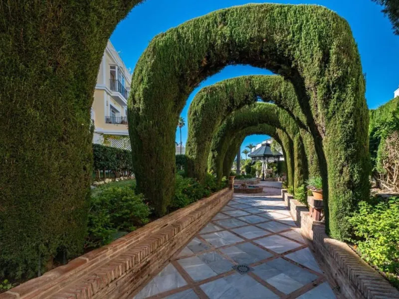 Apartment - Penthouse в продаже в Marbella, Málaga. В доме 3 спален и 2 ванных комнат. Площадь дома 95 м²