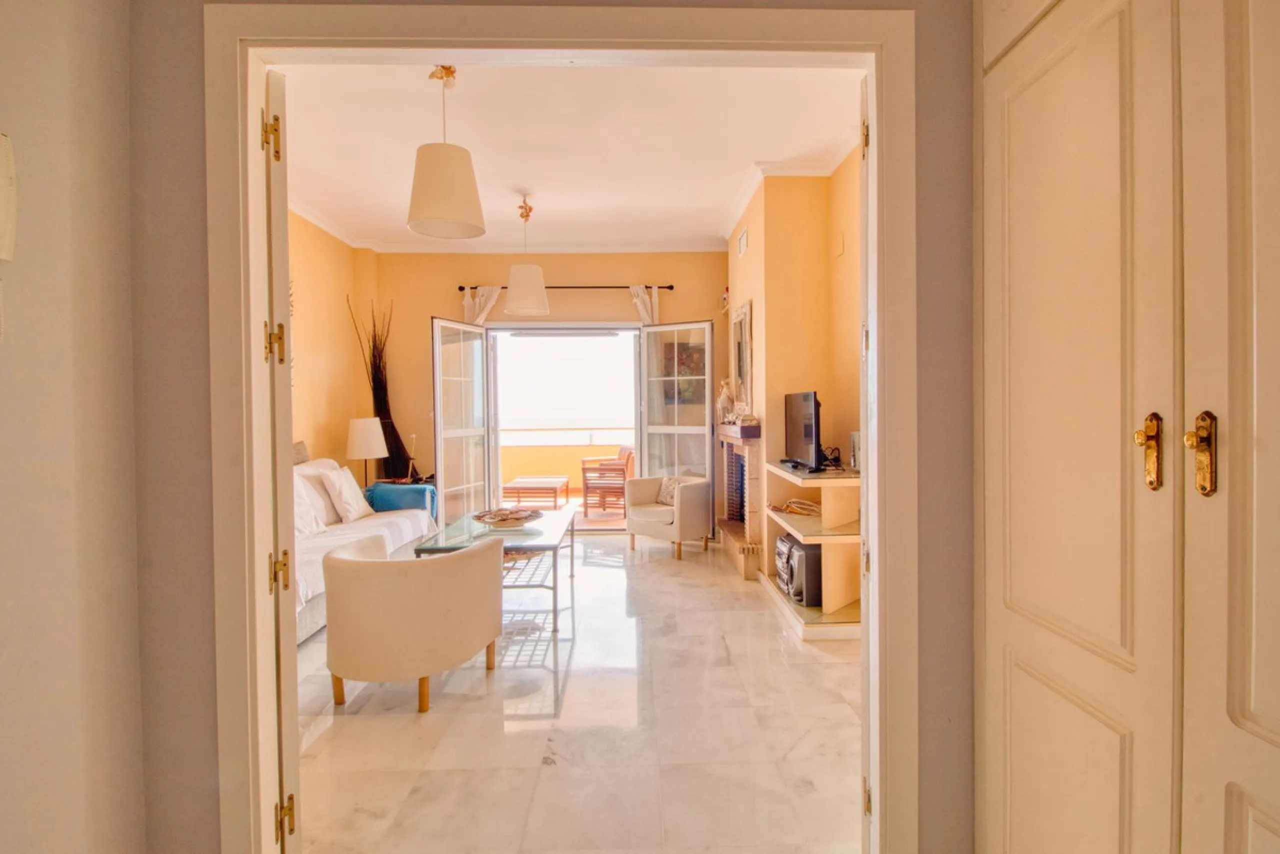 Spacious apartment with breathtaking panoramic sea views.