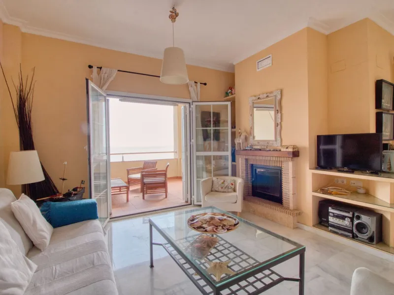 Spacious apartment with breathtaking panoramic sea views.