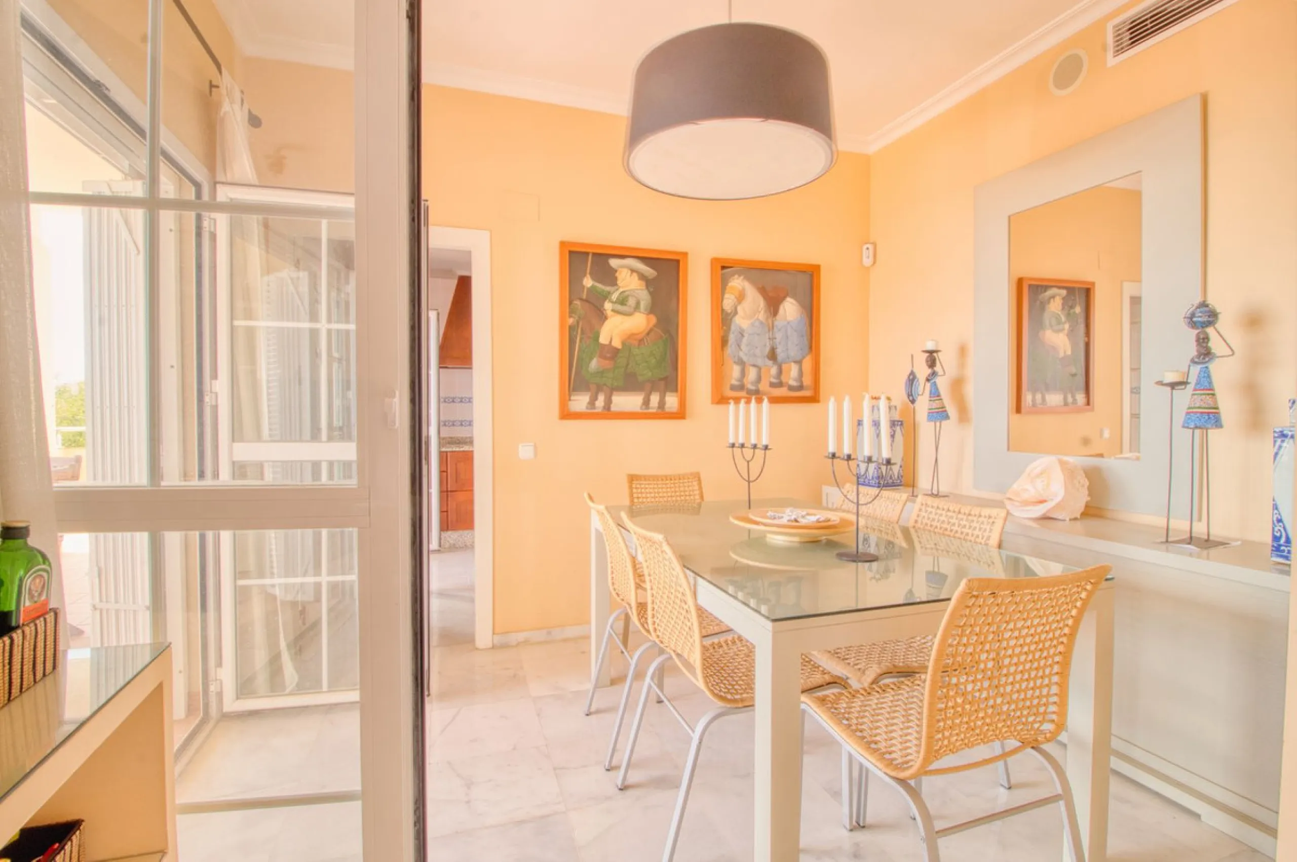 Spacious apartment with breathtaking panoramic sea views.
