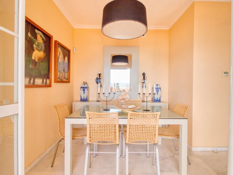 Spacious apartment with breathtaking panoramic sea views.