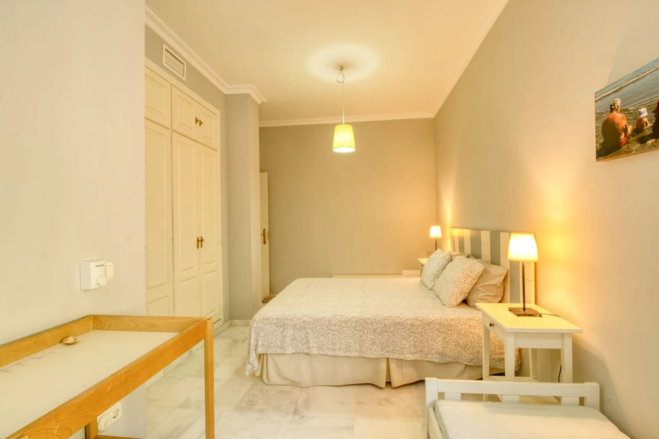 Spacious apartment with breathtaking panoramic sea views.