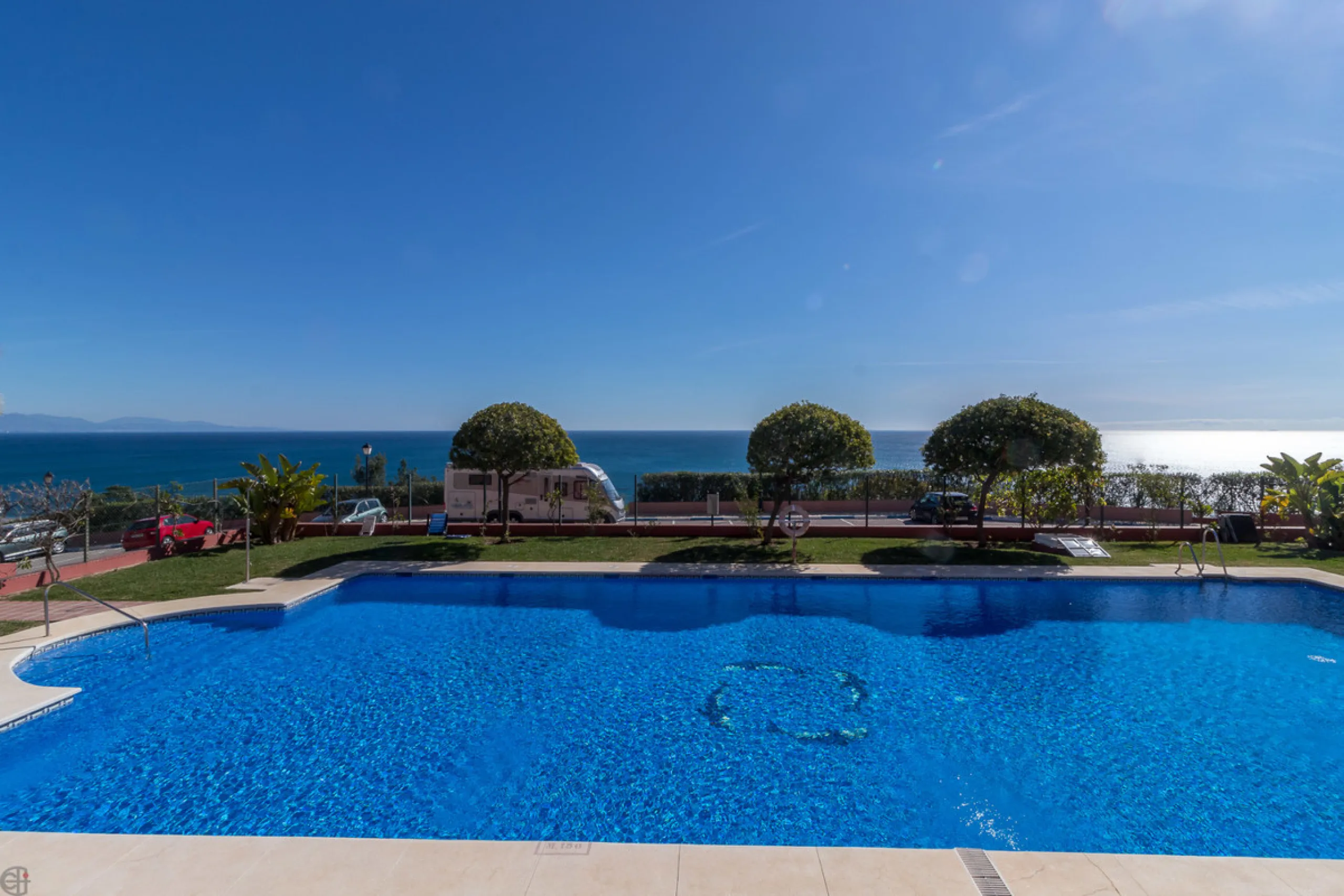 Spacious apartment with breathtaking panoramic sea views.