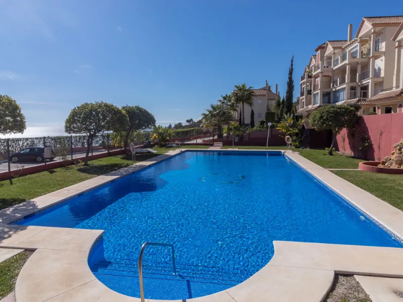 Spacious apartment with breathtaking panoramic sea views.