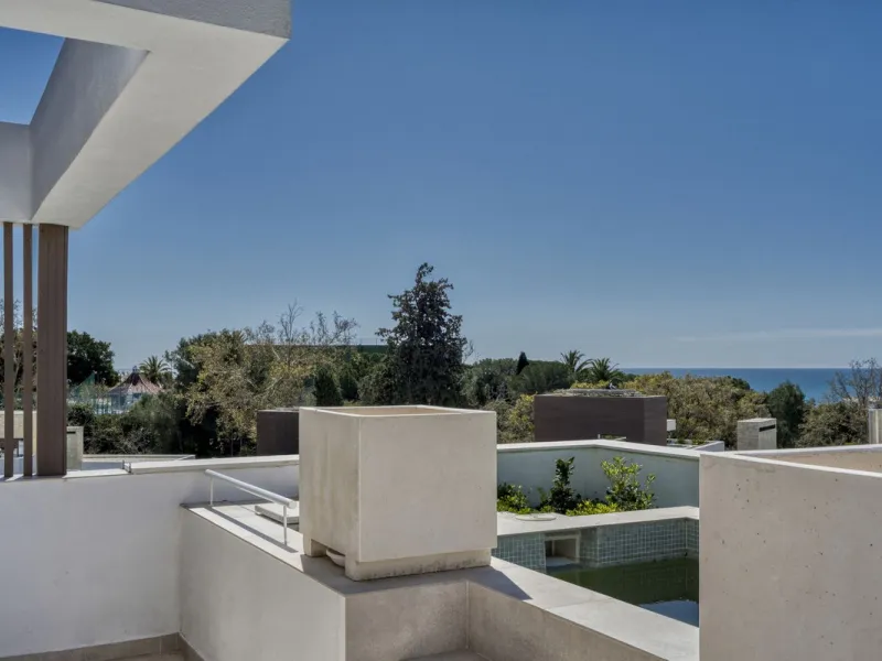 Brand New Contemporary Jewel – Car-Free Luxury in Marbella Center