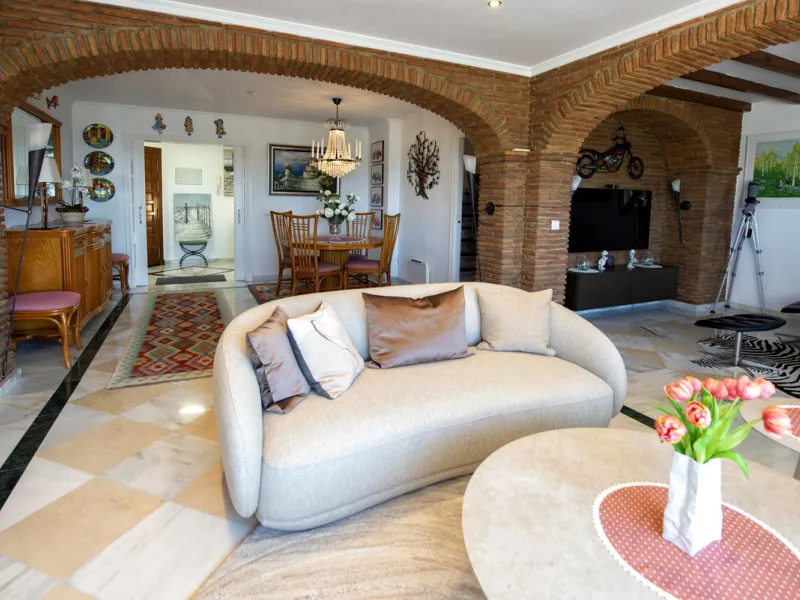 Apartment - Penthouse Duplex в продаже в Mijas, Málaga. В доме 4 спален и 3 ванных комнат. Площадь дома 208 м²