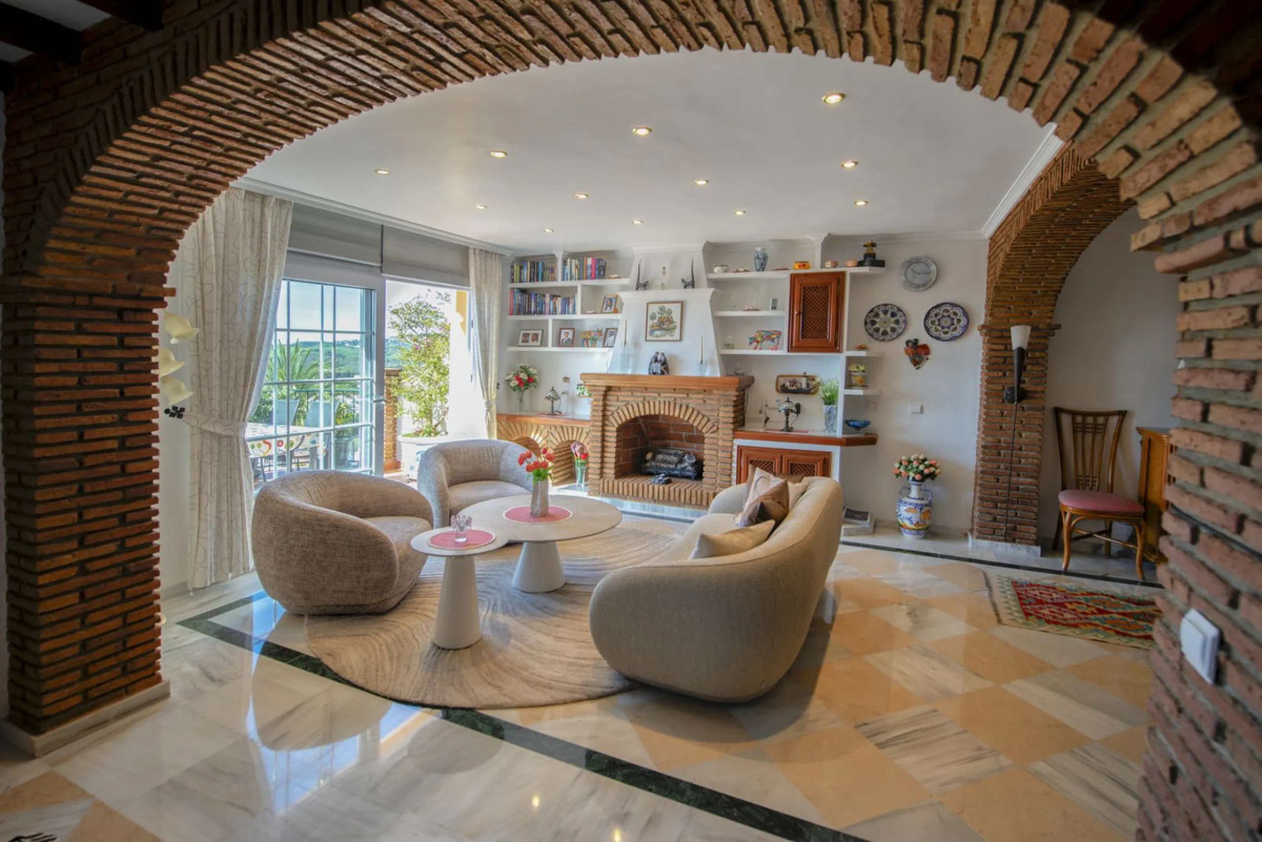 Apartment - Penthouse Duplex в продаже в Mijas, Málaga. В доме 4 спален и 3 ванных комнат. Площадь дома 208 м²