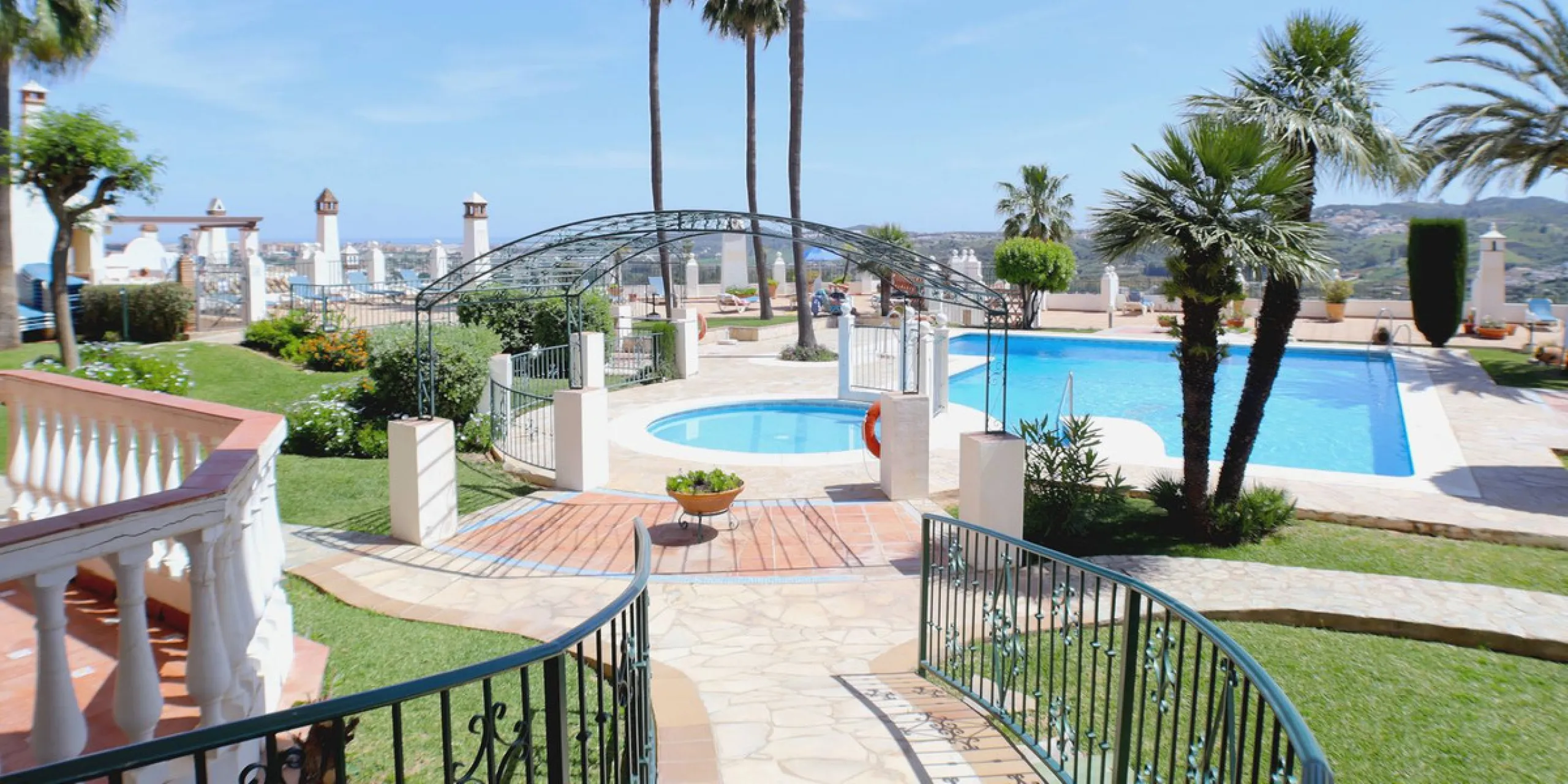 Apartment - Penthouse Duplex в продаже в Mijas, Málaga. В доме 4 спален и 3 ванных комнат. Площадь дома 208 м²