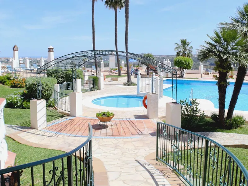 Apartment - Penthouse Duplex в продаже в Mijas, Málaga. В доме 4 спален и 3 ванных комнат. Площадь дома 208 м²