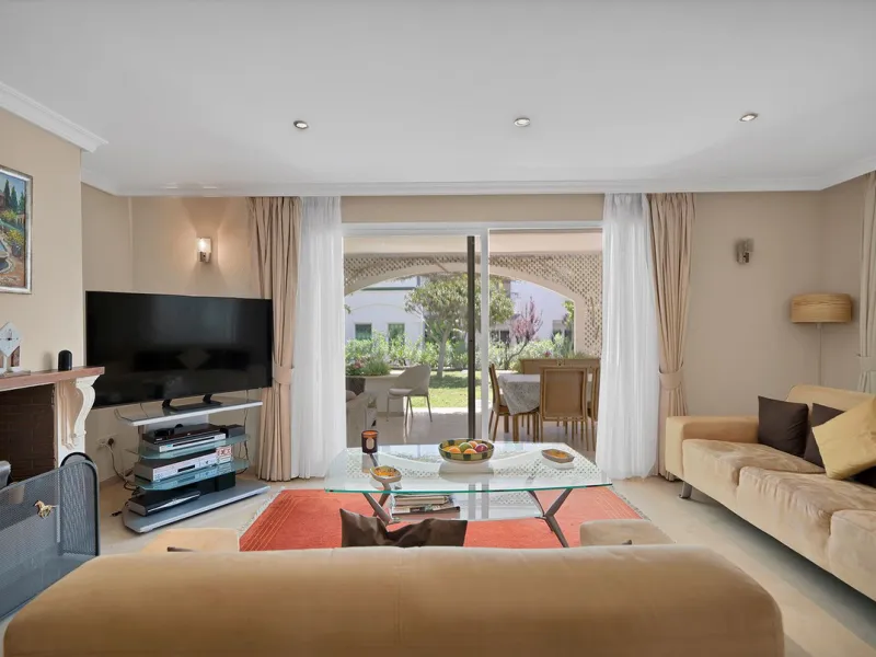 Discover seaside serenity in Estepona's ever popular complex - Dominion Beach located on the New Golden Mile. This spacious 2-bedroom, 2-bathroom apartment puts you just steps from the sand, with no road noise to disrupt the tranquility. The apartment is 