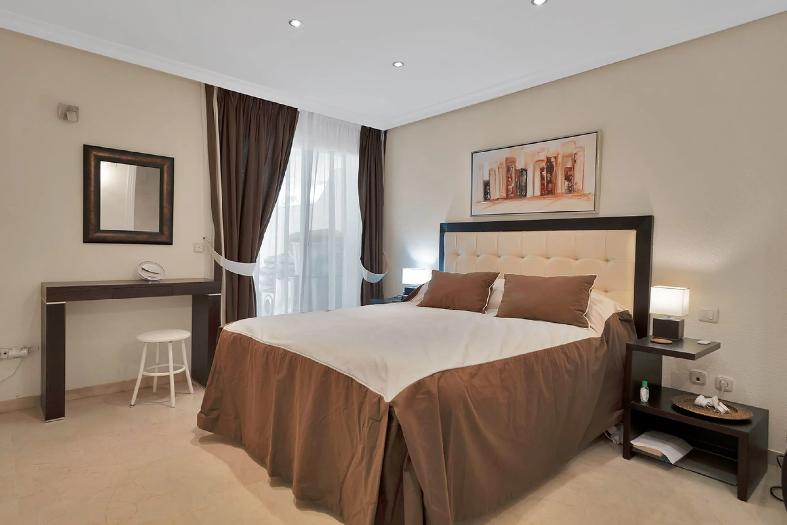 Discover seaside serenity in Estepona's ever popular complex - Dominion Beach located on the New Golden Mile. This spacious 2-bedroom, 2-bathroom apartment puts you just steps from the sand, with no road noise to disrupt the tranquility. The apartment is 