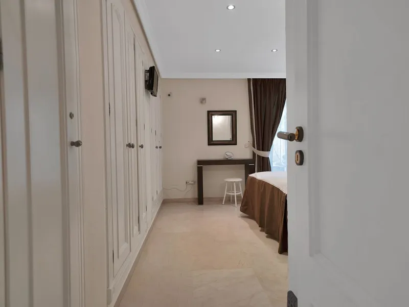 Discover seaside serenity in Estepona's ever popular complex - Dominion Beach located on the New Golden Mile. This spacious 2-bedroom, 2-bathroom apartment puts you just steps from the sand, with no road noise to disrupt the tranquility. The apartment is 