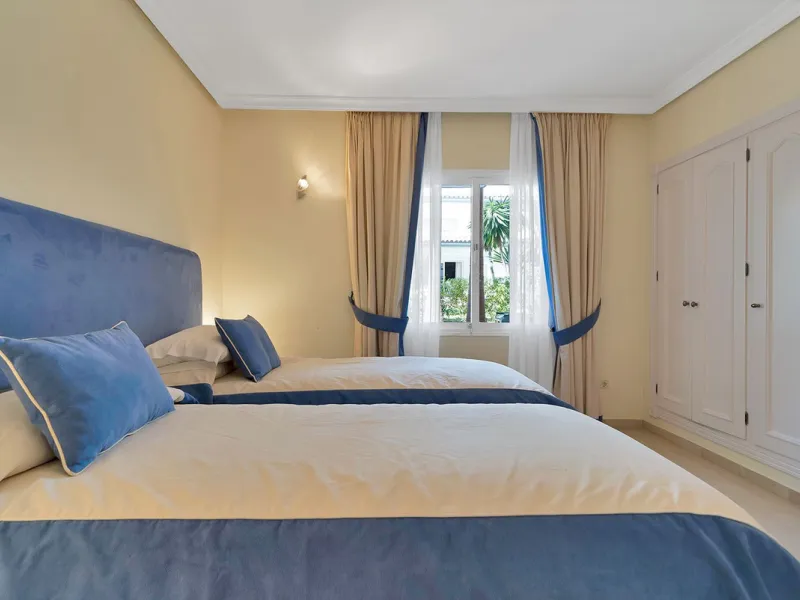 Discover seaside serenity in Estepona's ever popular complex - Dominion Beach located on the New Golden Mile. This spacious 2-bedroom, 2-bathroom apartment puts you just steps from the sand, with no road noise to disrupt the tranquility. The apartment is 