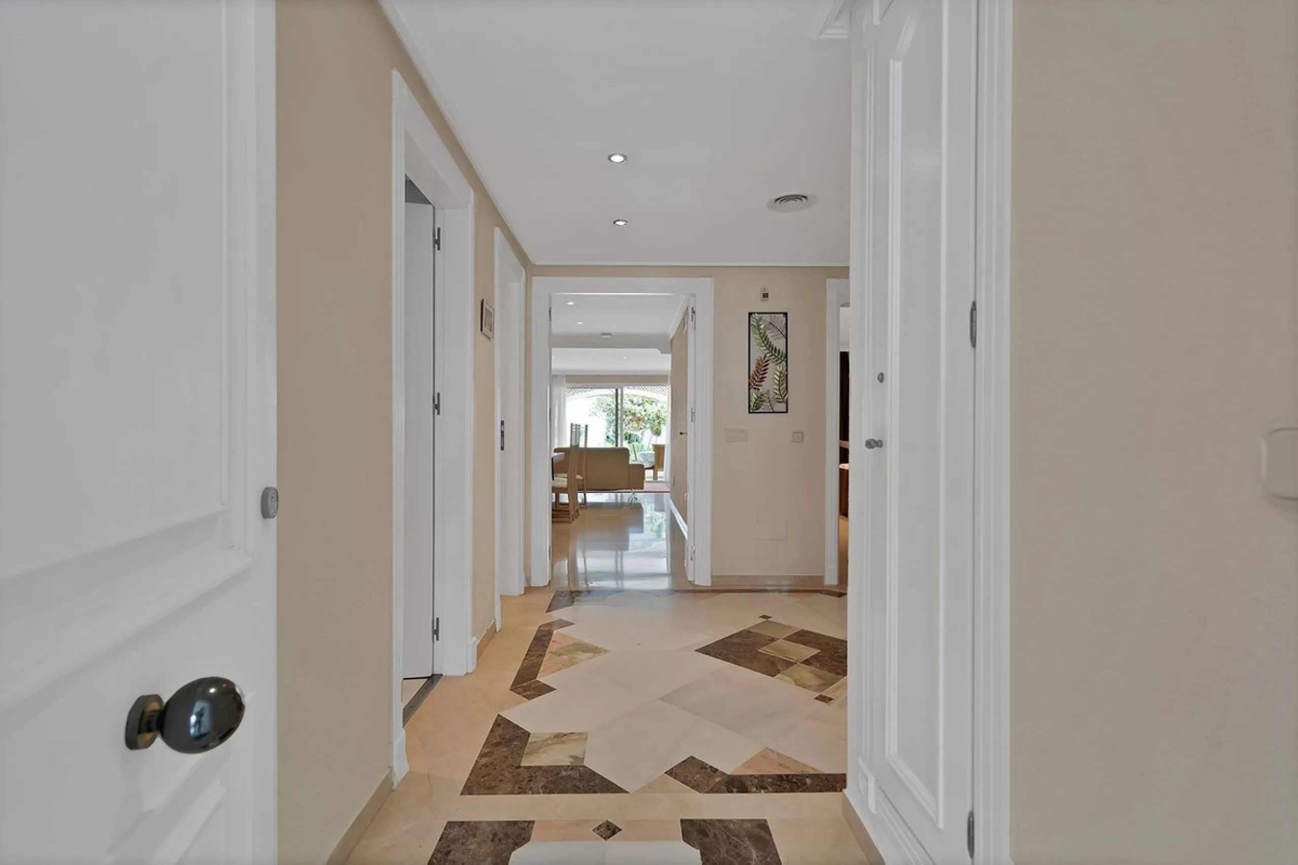 Discover seaside serenity in Estepona's ever popular complex - Dominion Beach located on the New Golden Mile. This spacious 2-bedroom, 2-bathroom apartment puts you just steps from the sand, with no road noise to disrupt the tranquility. The apartment is 