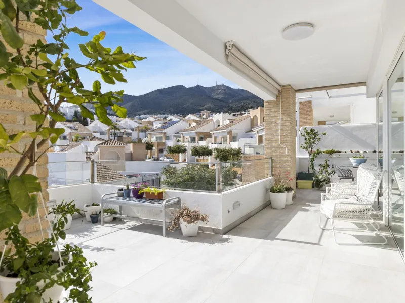 House - Detached Villa в продаже в Benalmadena, Málaga. В доме 3 спален и 3 ванных комнат. Площадь дома 358 м²
