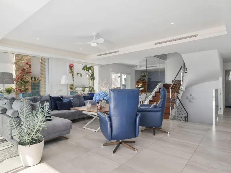 House - Detached Villa в продаже в Benalmadena, Málaga. В доме 3 спален и 3 ванных комнат. Площадь дома 358 м²