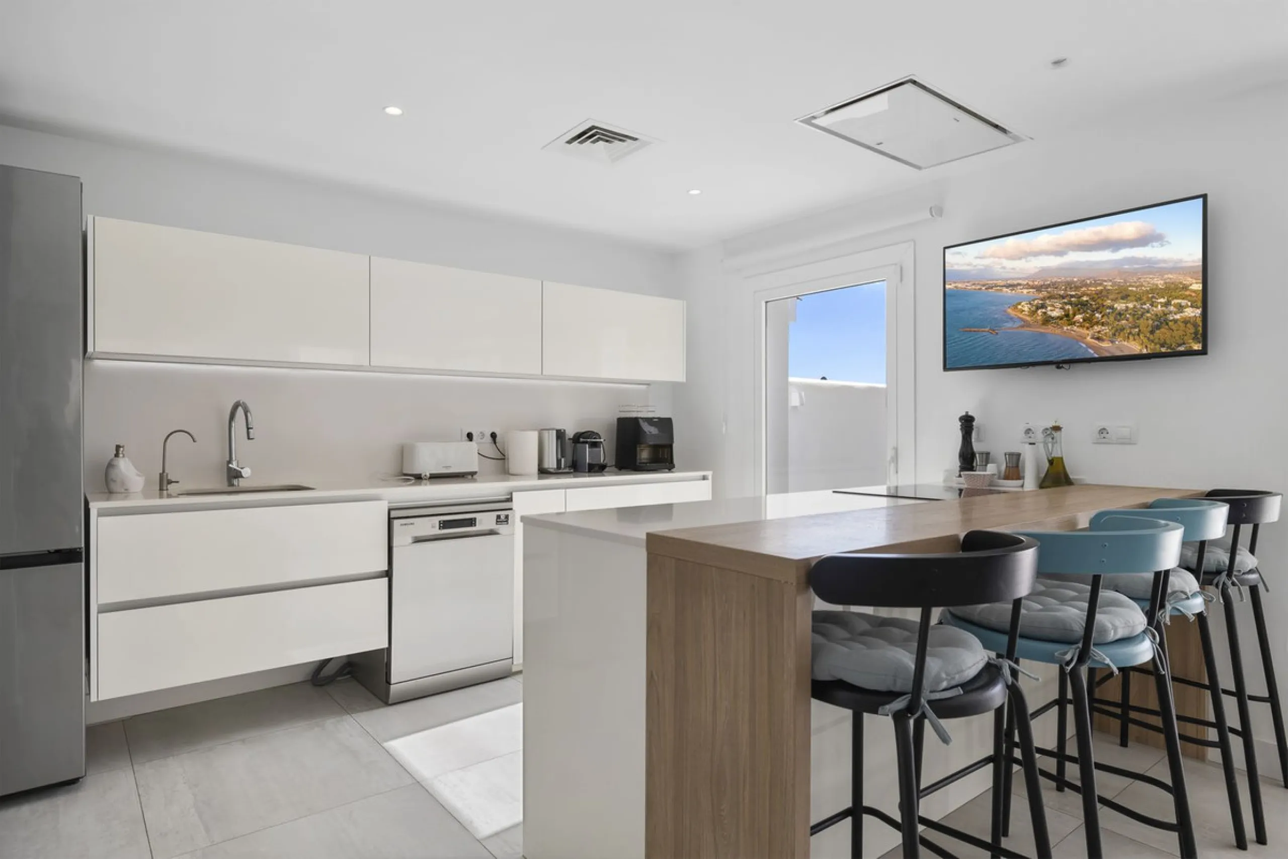 House - Detached Villa в продаже в Benalmadena, Málaga. В доме 3 спален и 3 ванных комнат. Площадь дома 358 м²