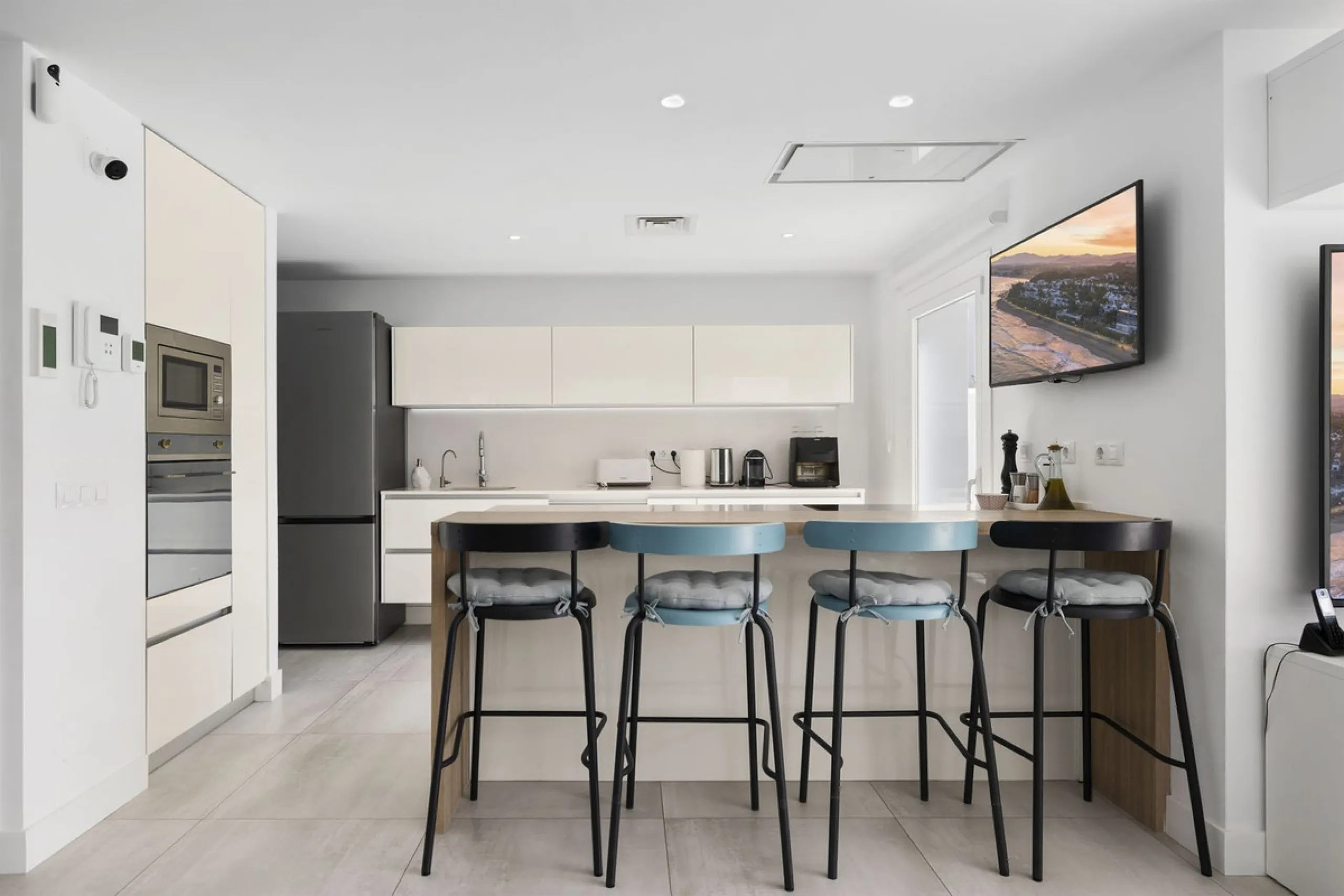 House - Detached Villa в продаже в Benalmadena, Málaga. В доме 3 спален и 3 ванных комнат. Площадь дома 358 м²