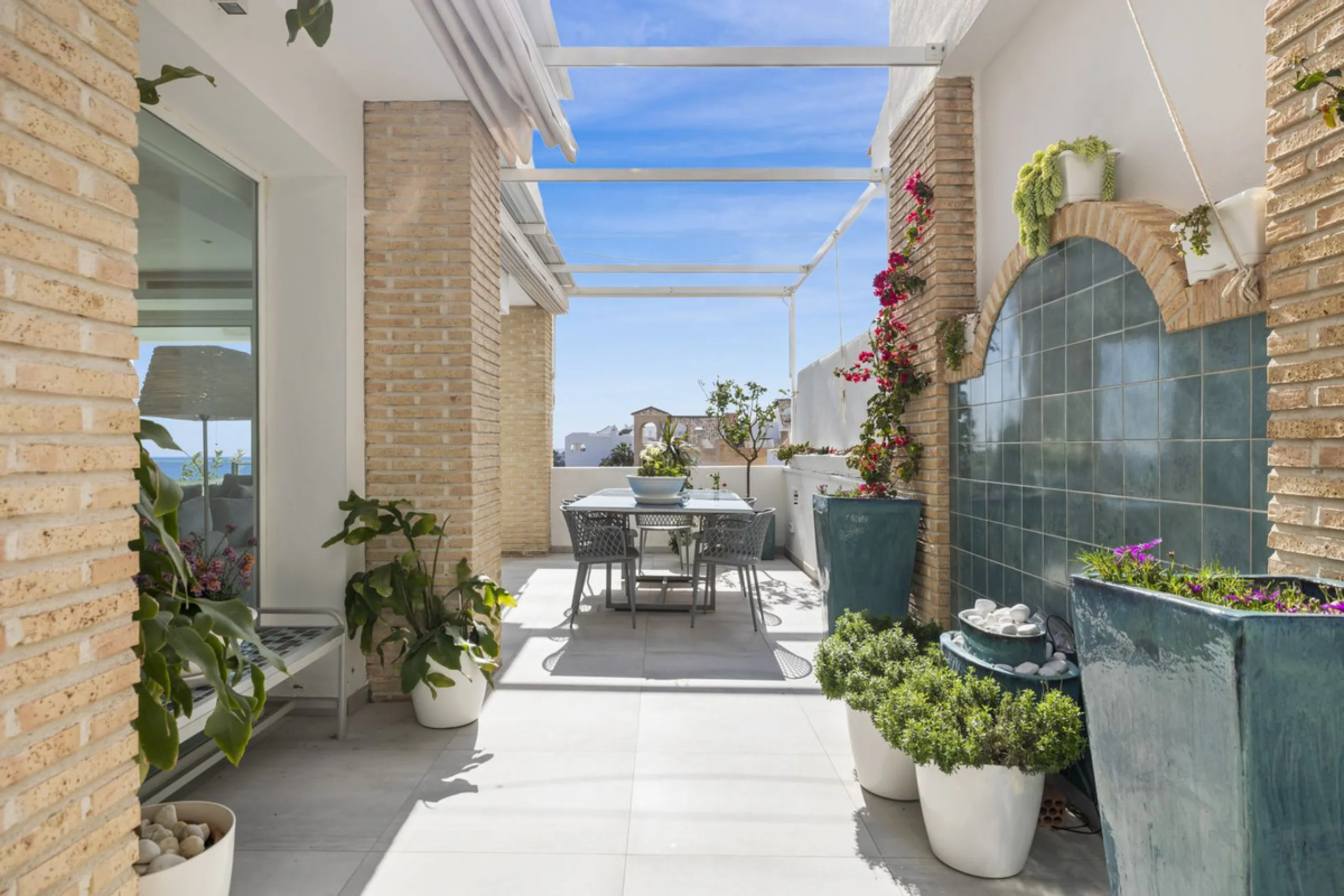 House - Detached Villa в продаже в Benalmadena, Málaga. В доме 3 спален и 3 ванных комнат. Площадь дома 358 м²
