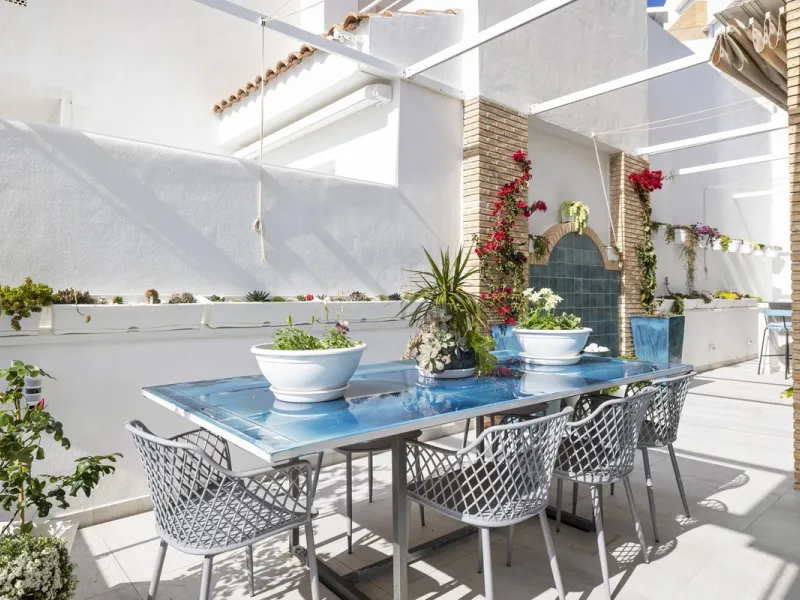 House - Detached Villa в продаже в Benalmadena, Málaga. В доме 3 спален и 3 ванных комнат. Площадь дома 358 м²