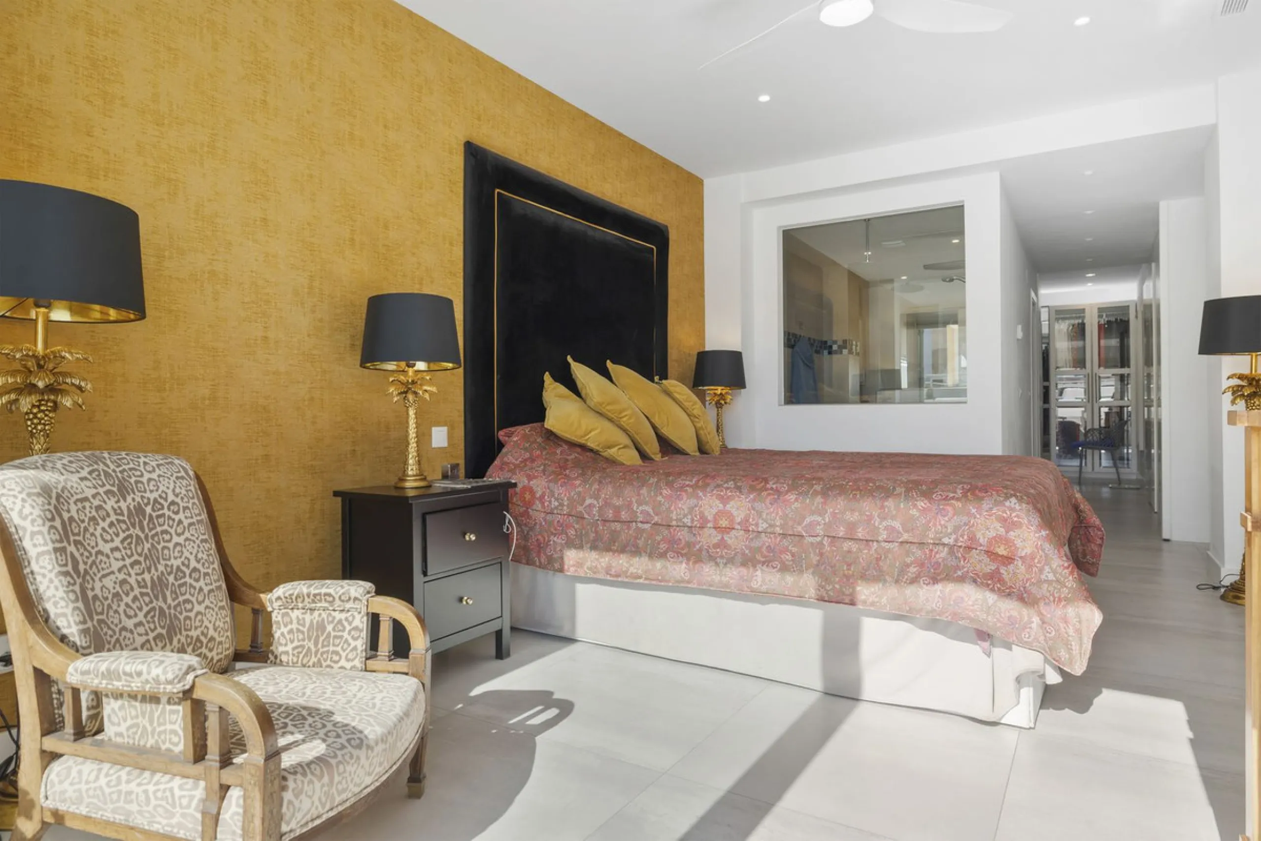 House - Detached Villa в продаже в Benalmadena, Málaga. В доме 3 спален и 3 ванных комнат. Площадь дома 358 м²
