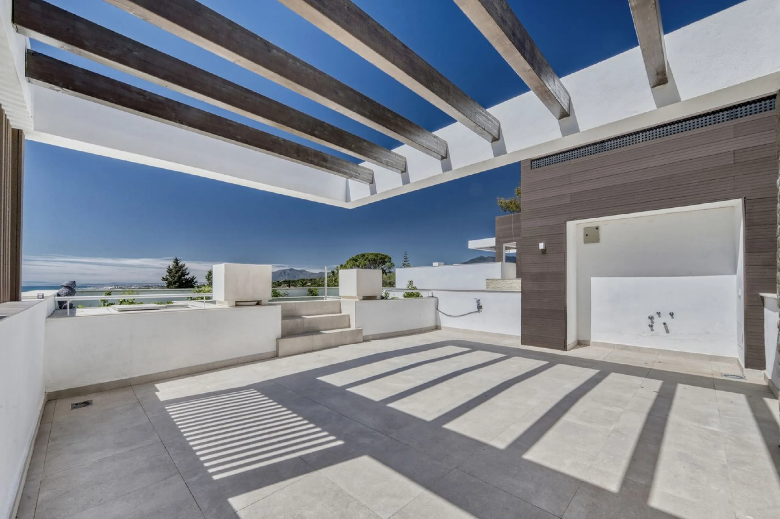 Brand New Contemporary Jewel – Car-Free Luxury in Marbella Center
