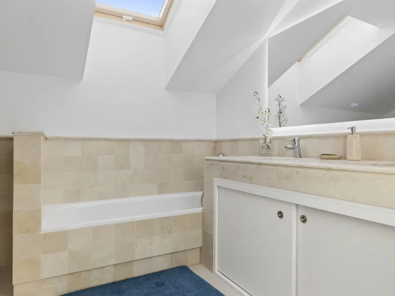 House - Detached Villa в продаже в Benalmadena, Málaga. В доме 3 спален и 3 ванных комнат. Площадь дома 358 м²