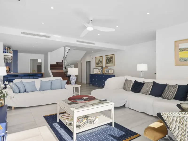House - Detached Villa в продаже в Benalmadena, Málaga. В доме 3 спален и 3 ванных комнат. Площадь дома 358 м²