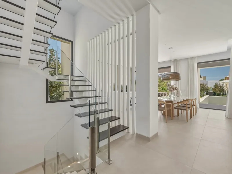 Brand New Contemporary Jewel – Car-Free Luxury in Marbella Center