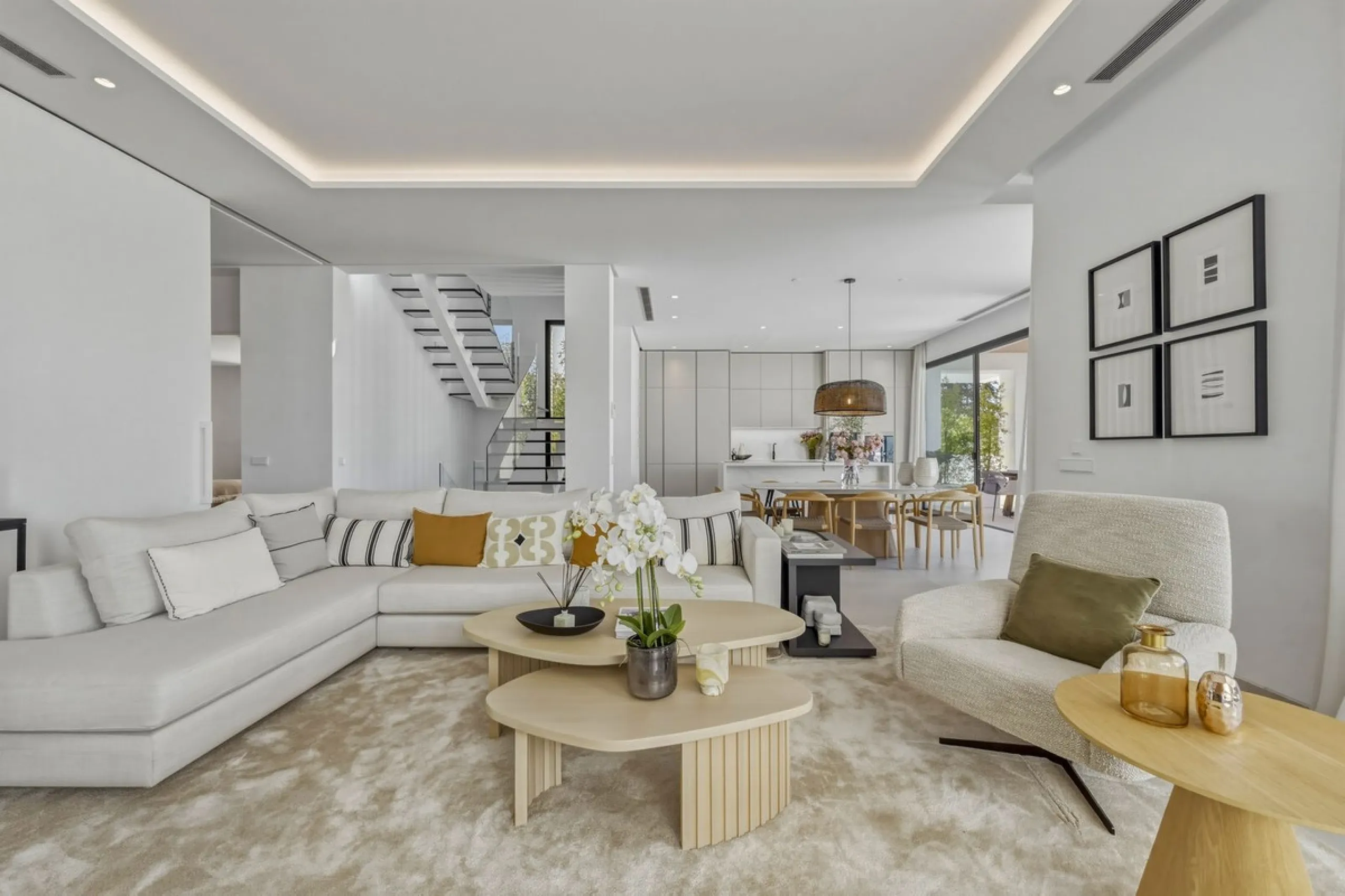 Brand New Contemporary Jewel – Car-Free Luxury in Marbella Center