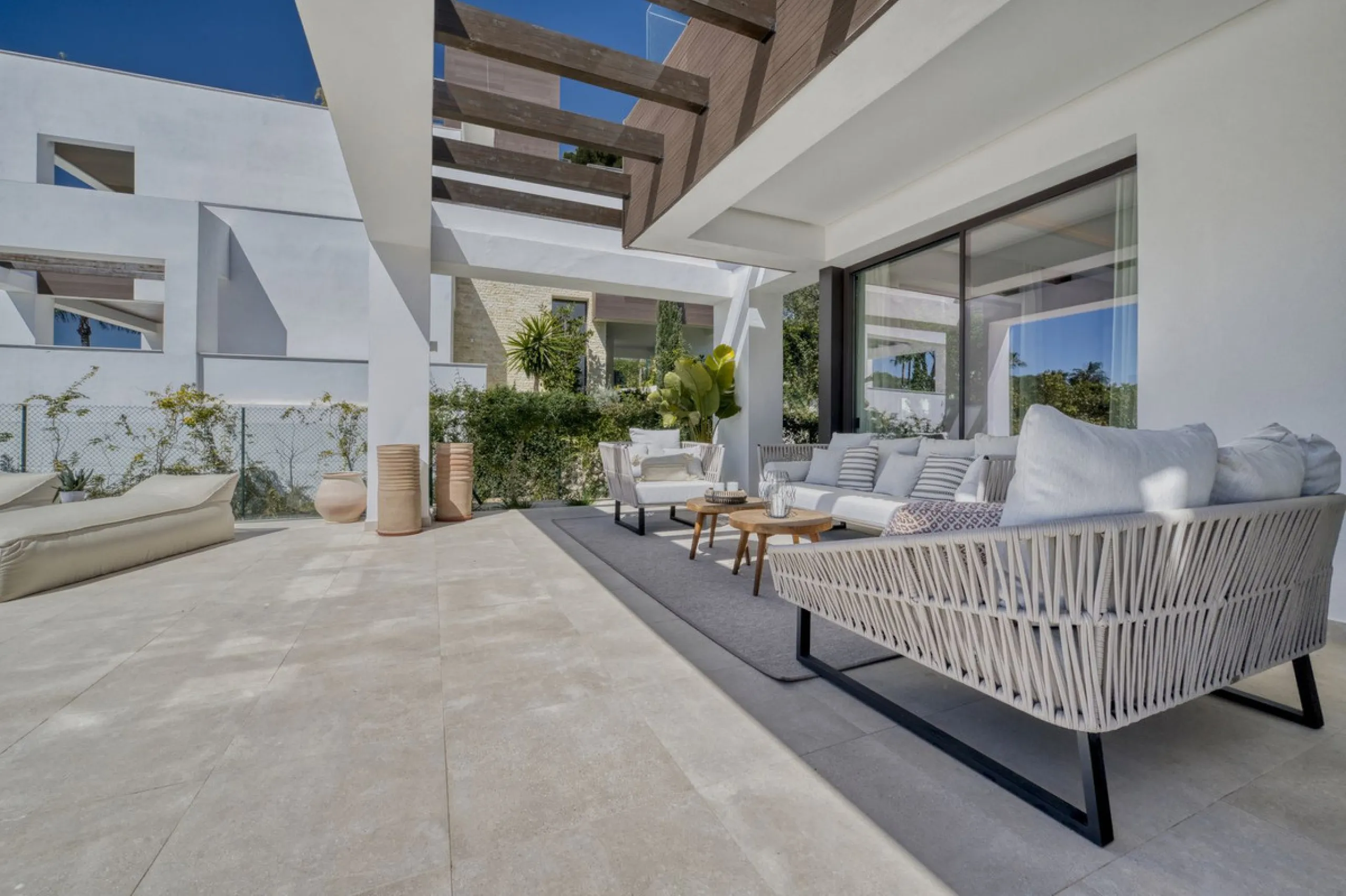 Brand New Contemporary Jewel – Car-Free Luxury in Marbella Center