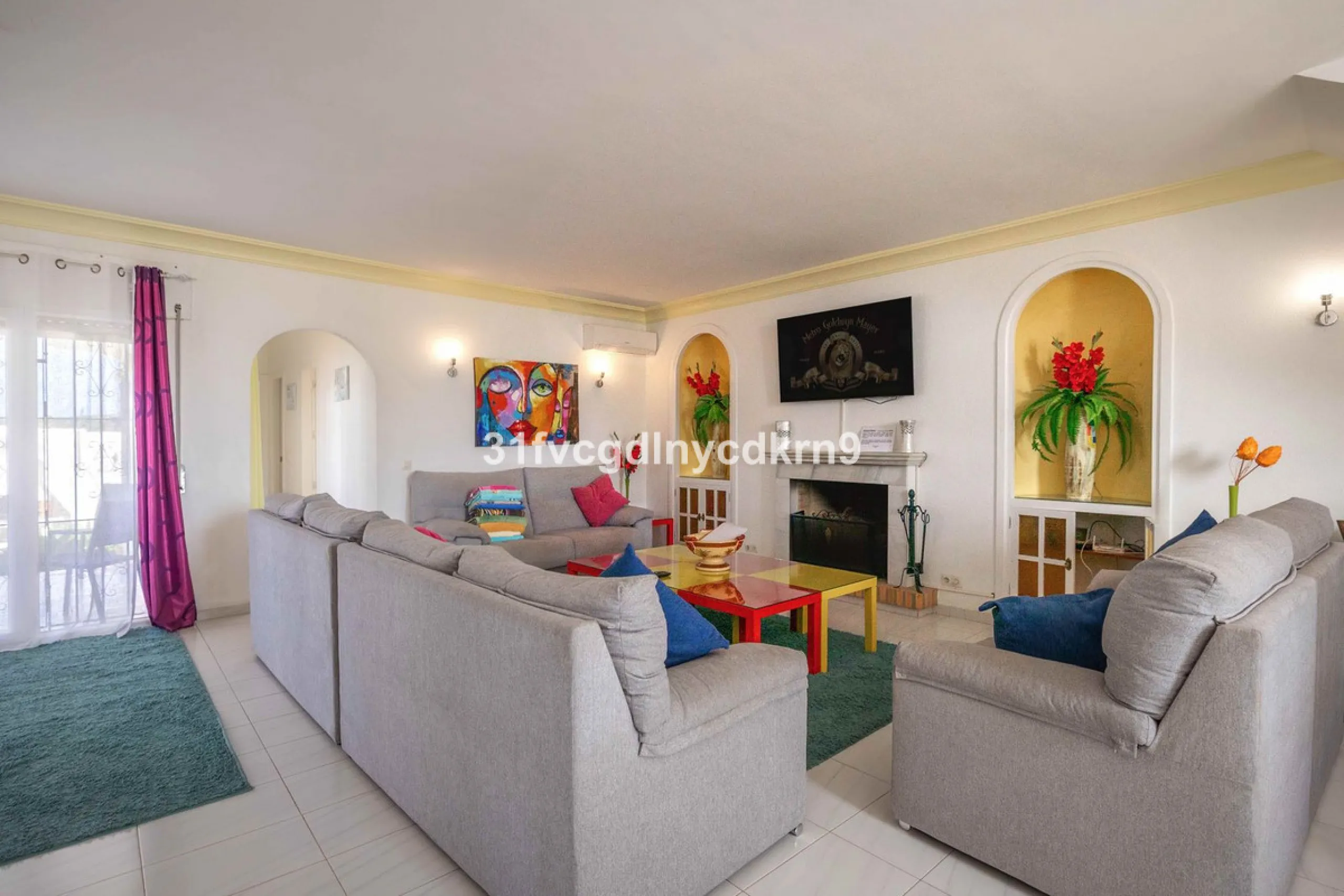 For Sale: Detached Villa in La Gaspara, Estepona with tourist license