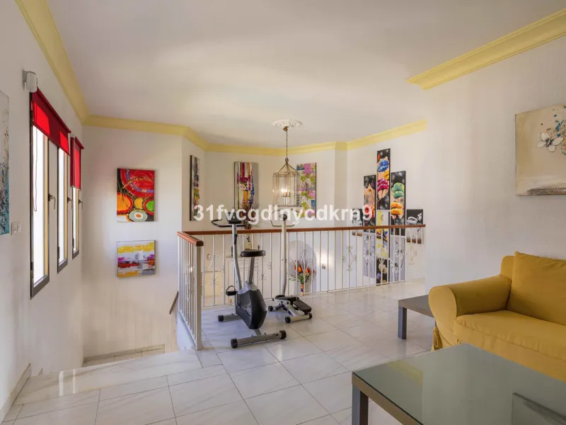 For Sale: Detached Villa in La Gaspara, Estepona with tourist license