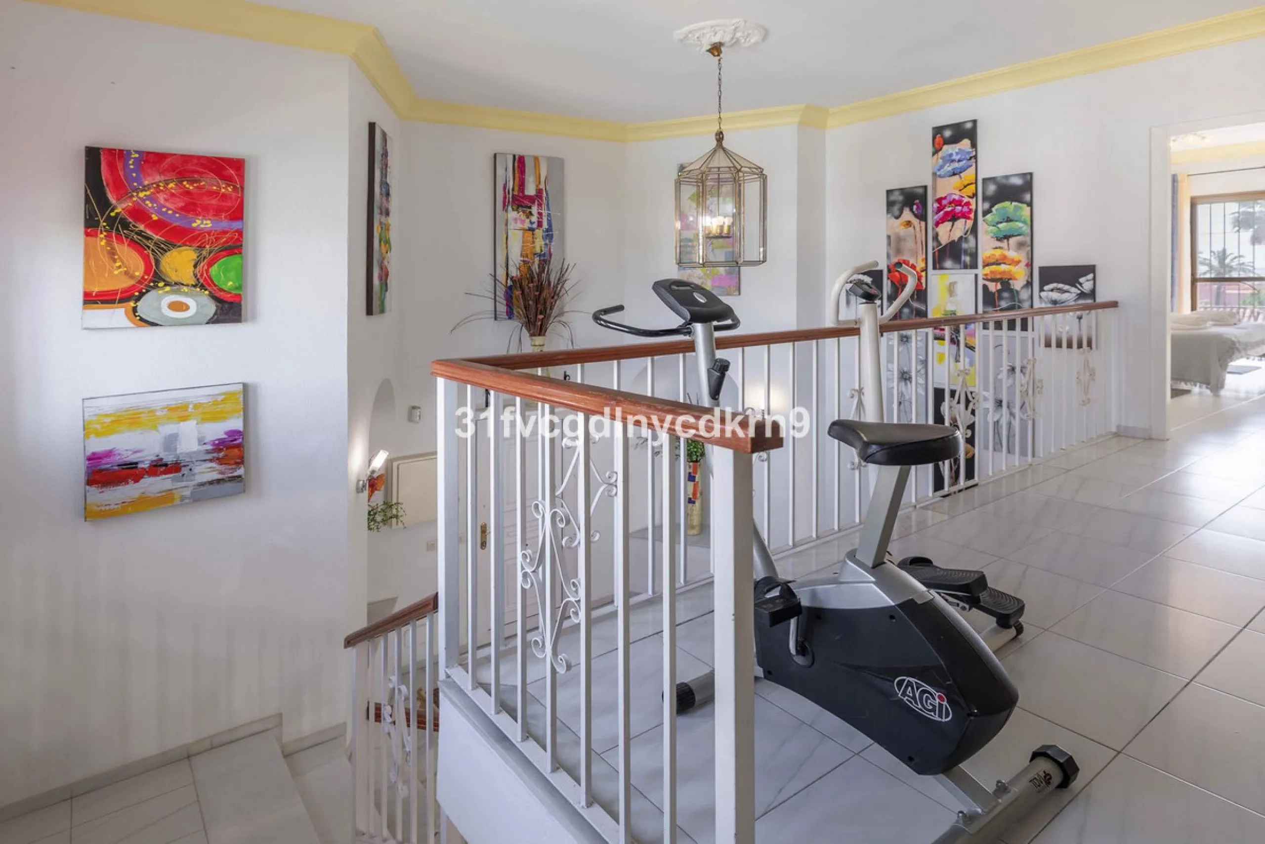 For Sale: Detached Villa in La Gaspara, Estepona with tourist license
