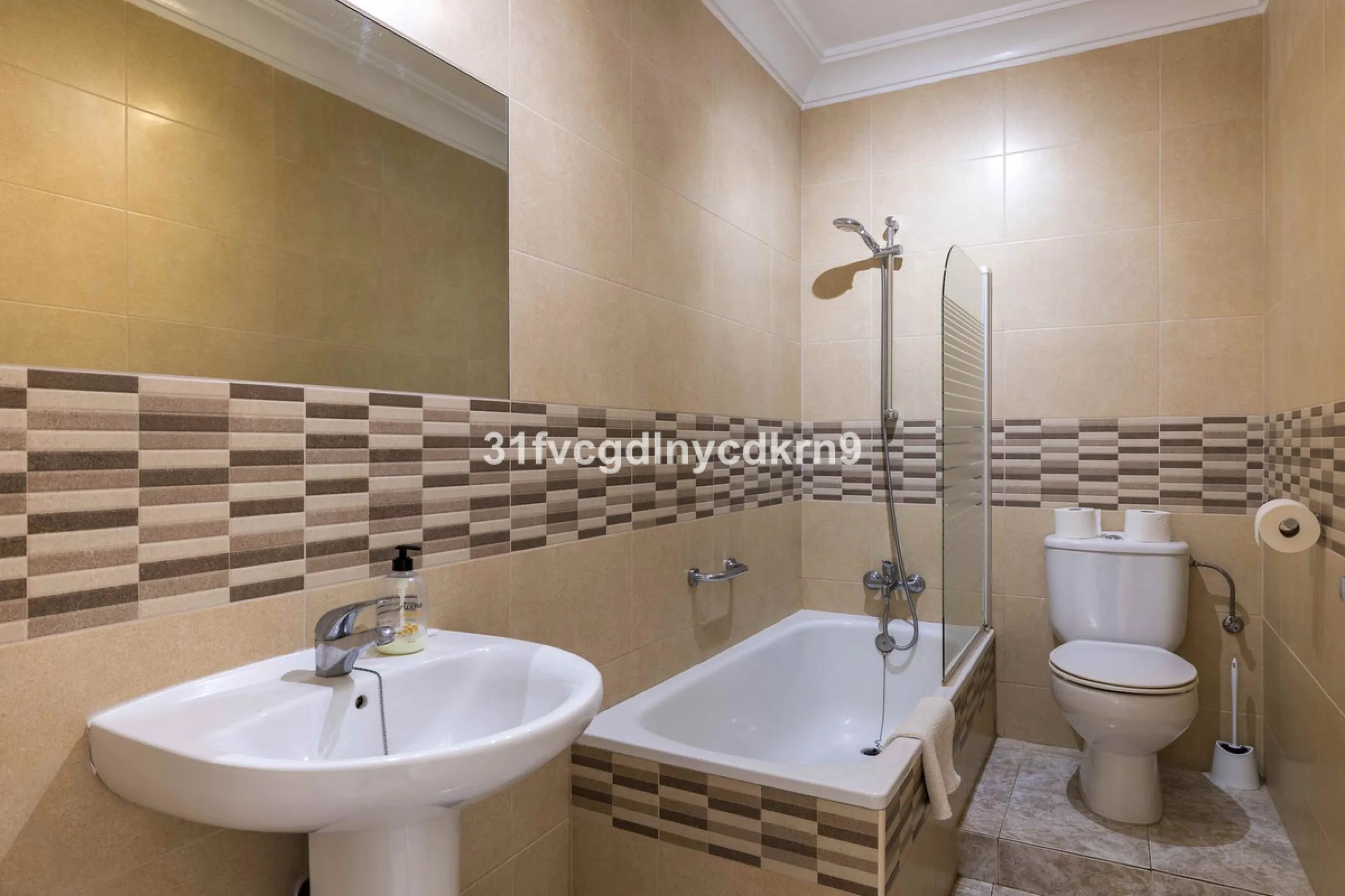 For Sale: Detached Villa in La Gaspara, Estepona with tourist license