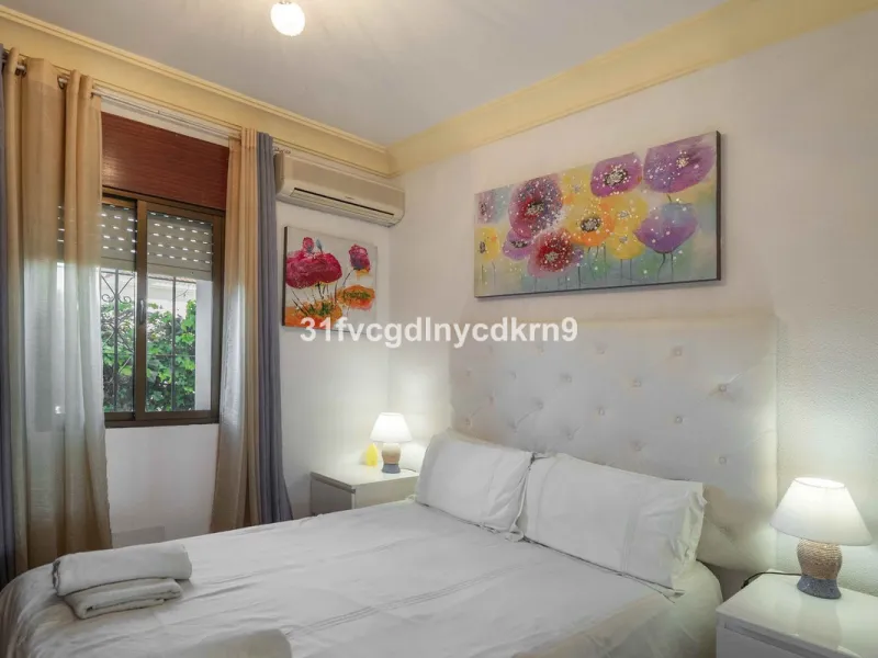 For Sale: Detached Villa in La Gaspara, Estepona with tourist license
