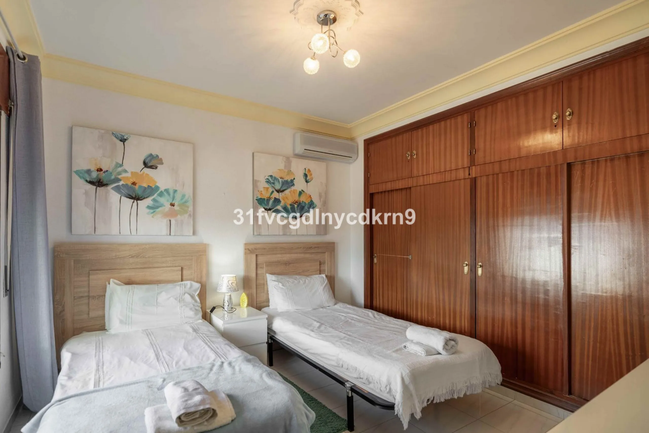 For Sale: Detached Villa in La Gaspara, Estepona with tourist license
