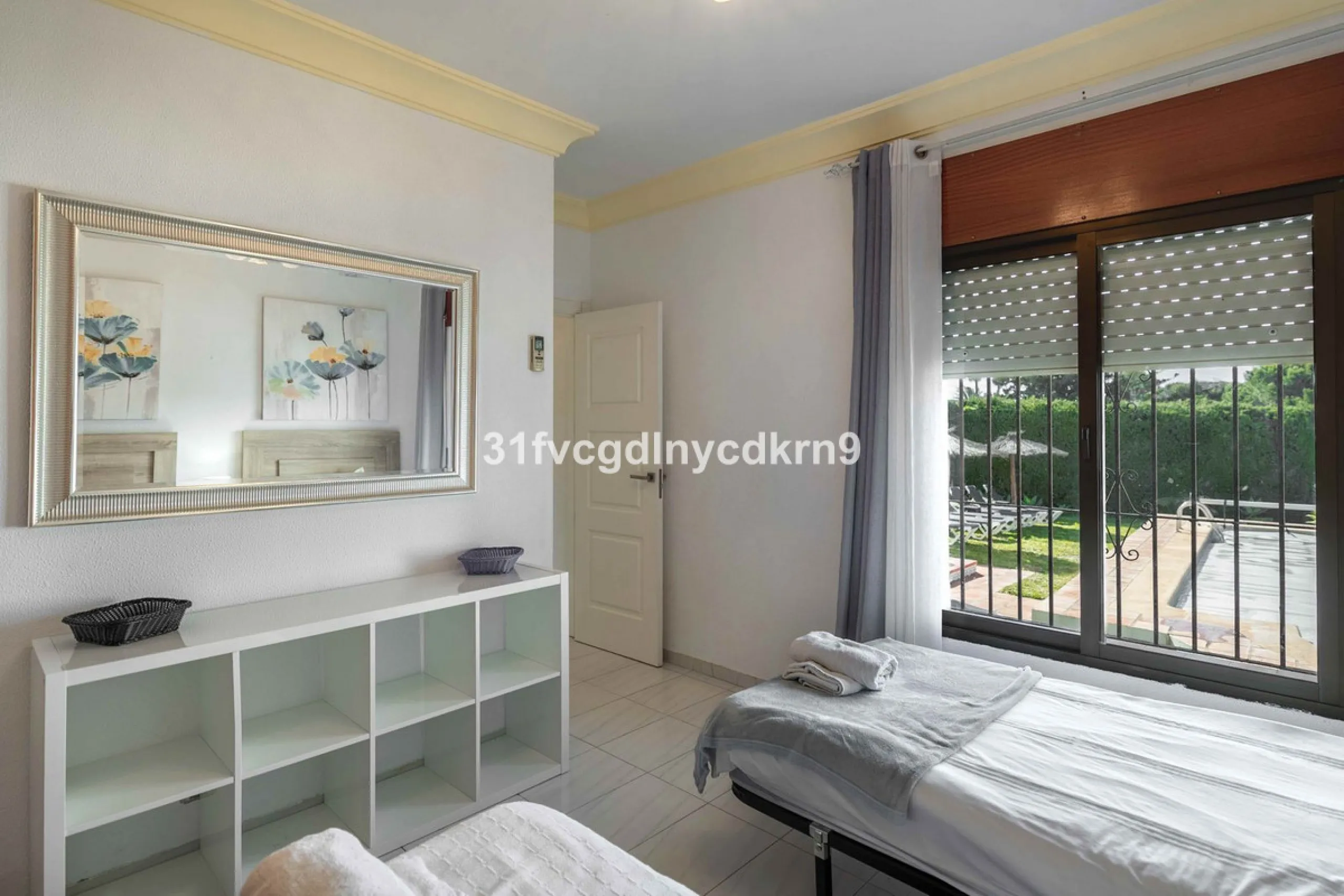 For Sale: Detached Villa in La Gaspara, Estepona with tourist license