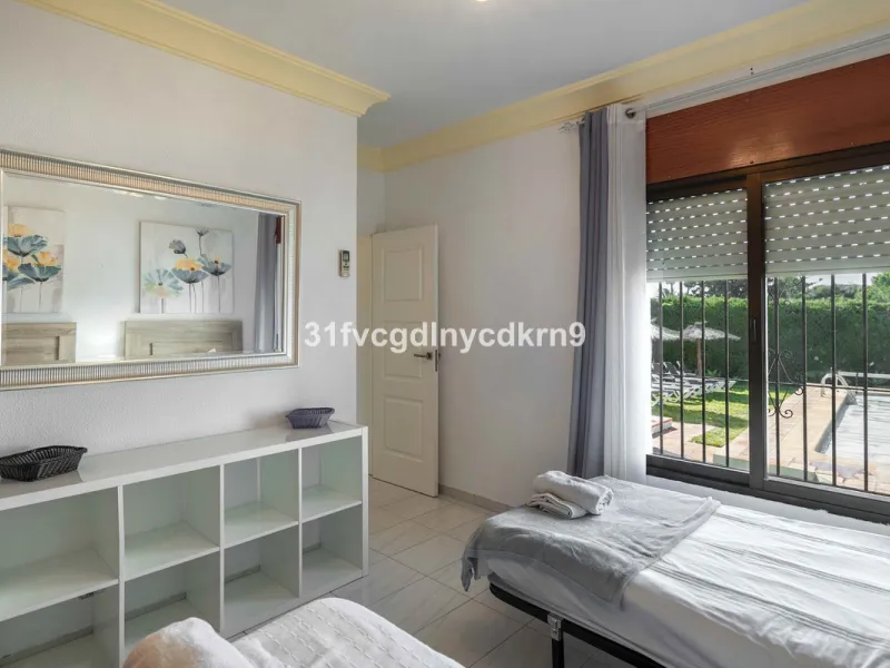 For Sale: Detached Villa in La Gaspara, Estepona with tourist license