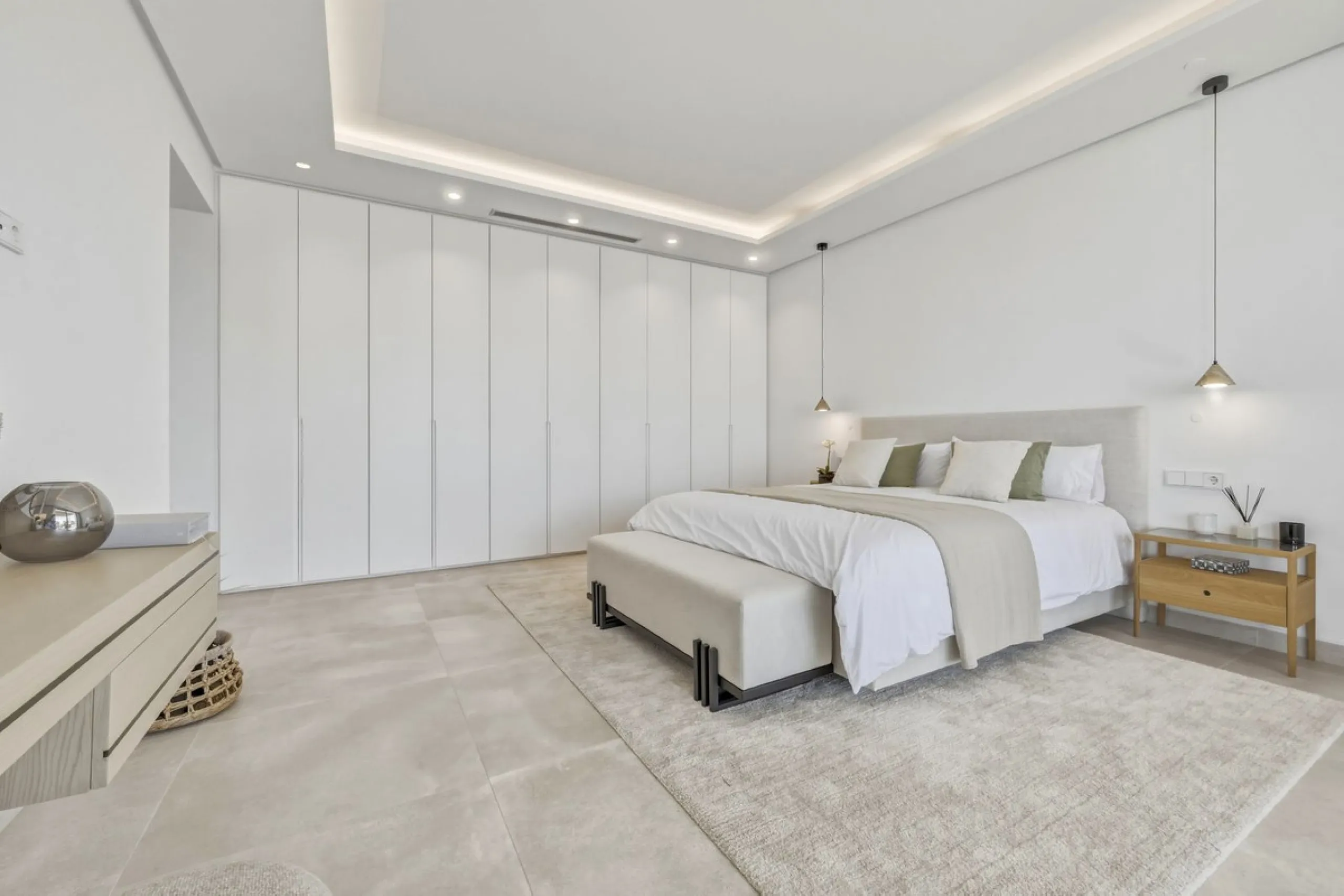 Brand New Contemporary Jewel – Car-Free Luxury in Marbella Center