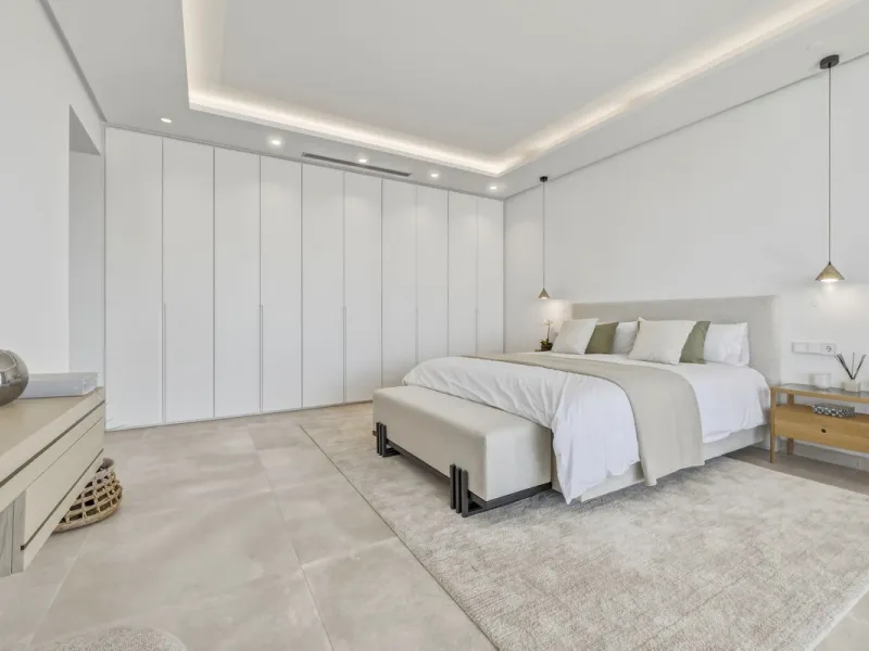 Brand New Contemporary Jewel – Car-Free Luxury in Marbella Center