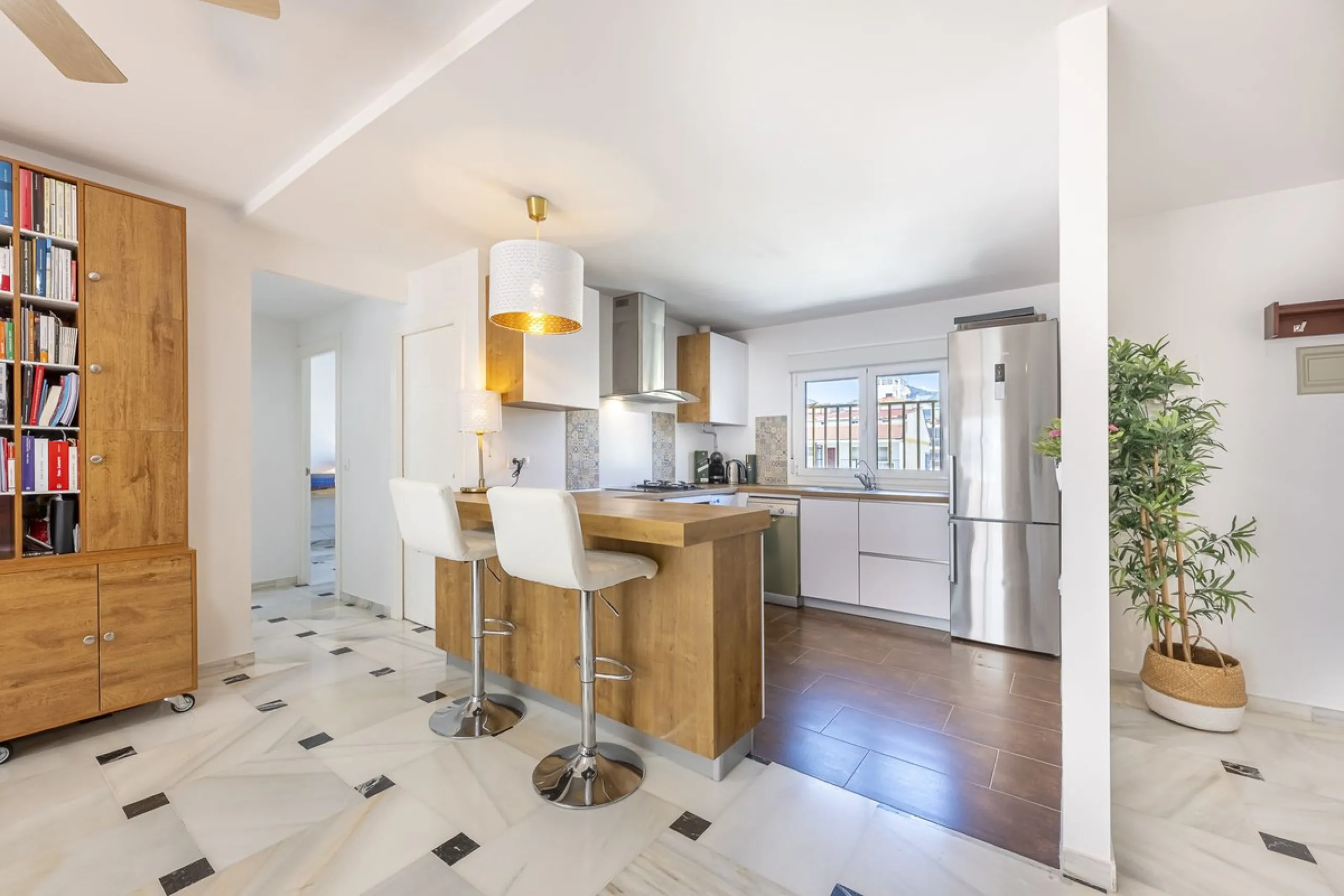 Apartment - Penthouse в продаже в Fuengirola, Málaga. В доме 3 спален и 2 ванных комнат. Площадь дома 90 м²