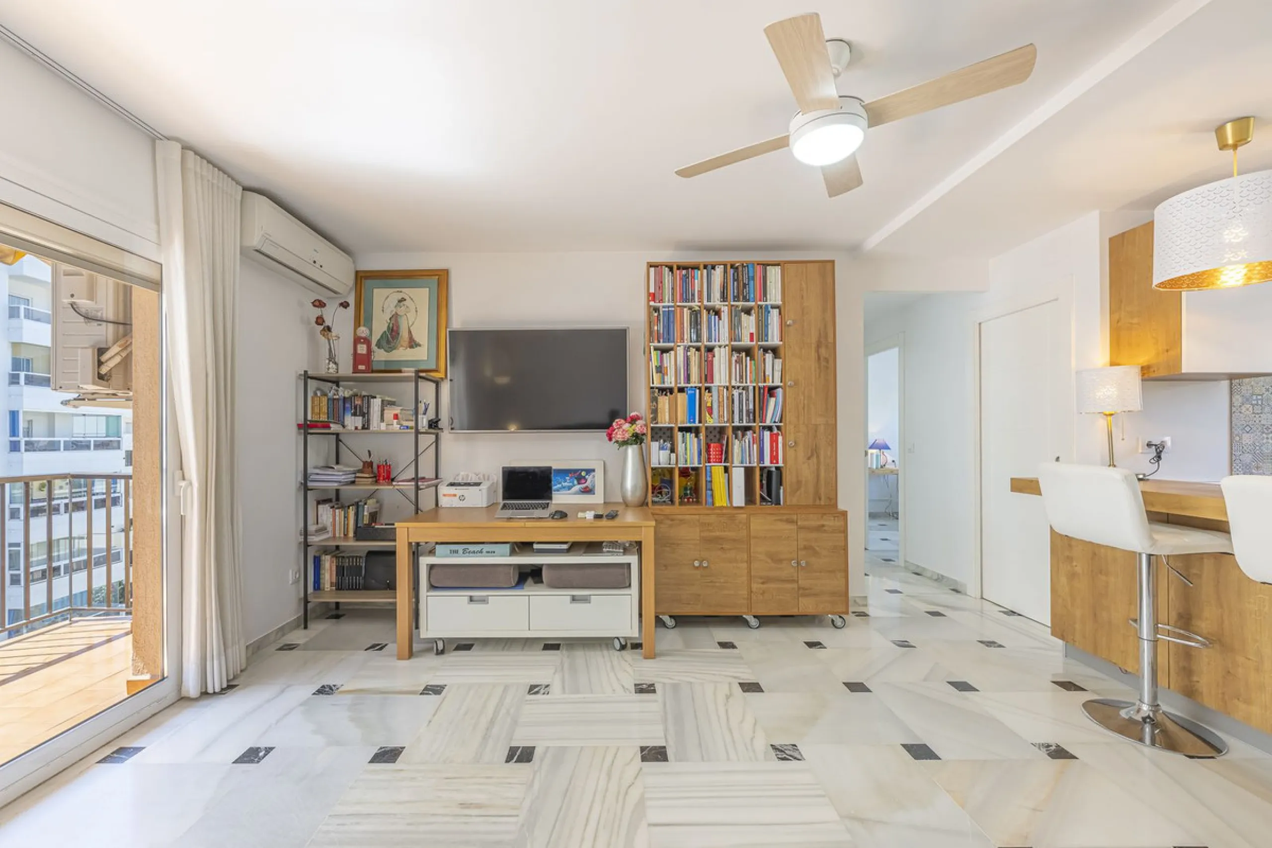 Apartment - Penthouse в продаже в Fuengirola, Málaga. В доме 3 спален и 2 ванных комнат. Площадь дома 90 м²