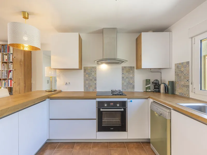 Apartment - Penthouse в продаже в Fuengirola, Málaga. В доме 3 спален и 2 ванных комнат. Площадь дома 90 м²
