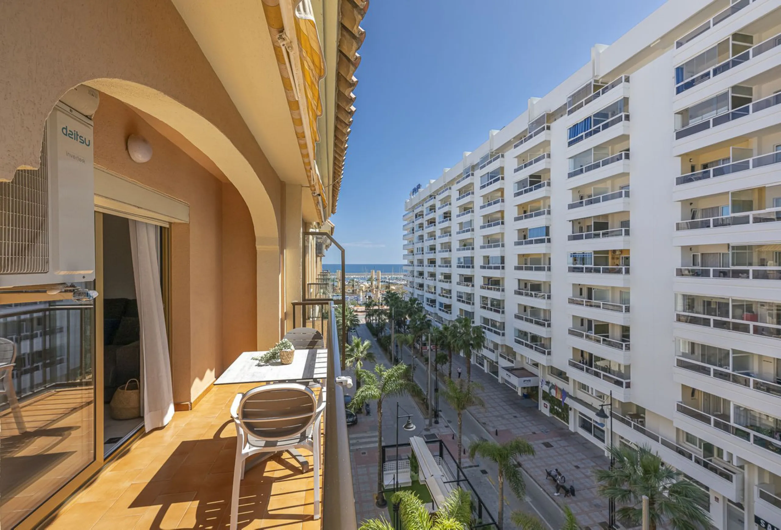 Apartment - Penthouse в продаже в Fuengirola, Málaga. В доме 3 спален и 2 ванных комнат. Площадь дома 90 м²
