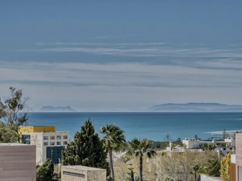 Brand New Contemporary Jewel – Car-Free Luxury in Marbella Center