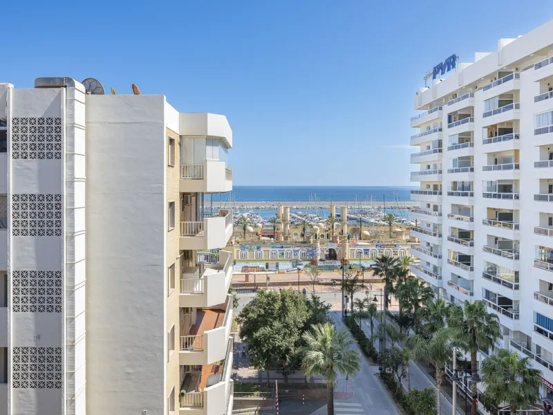 Apartment - Penthouse в продаже в Fuengirola, Málaga. В доме 3 спален и 2 ванных комнат. Площадь дома 90 м²